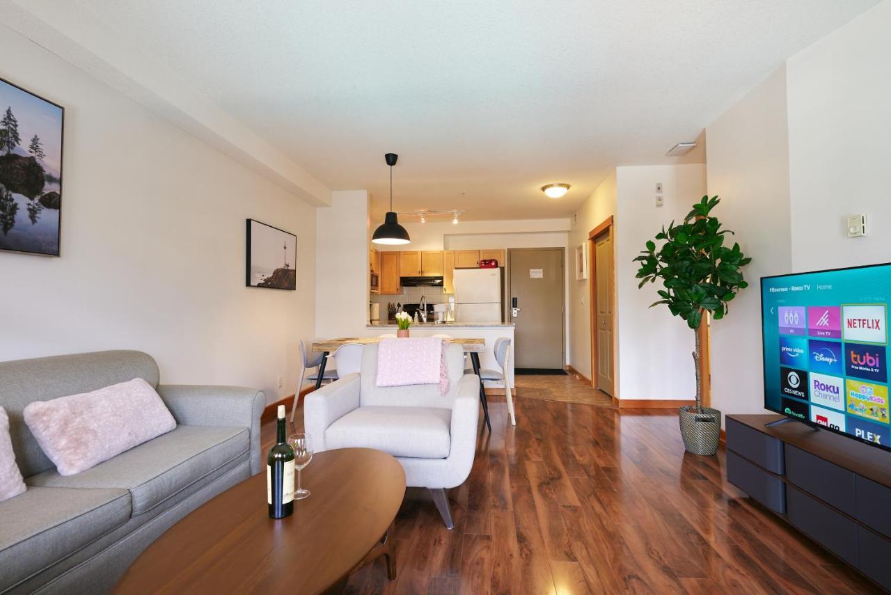Mtn View Escape With King Size Bed With Outdoor Pool - Banff Pass Included! Apartment Canmore Bagian luar foto