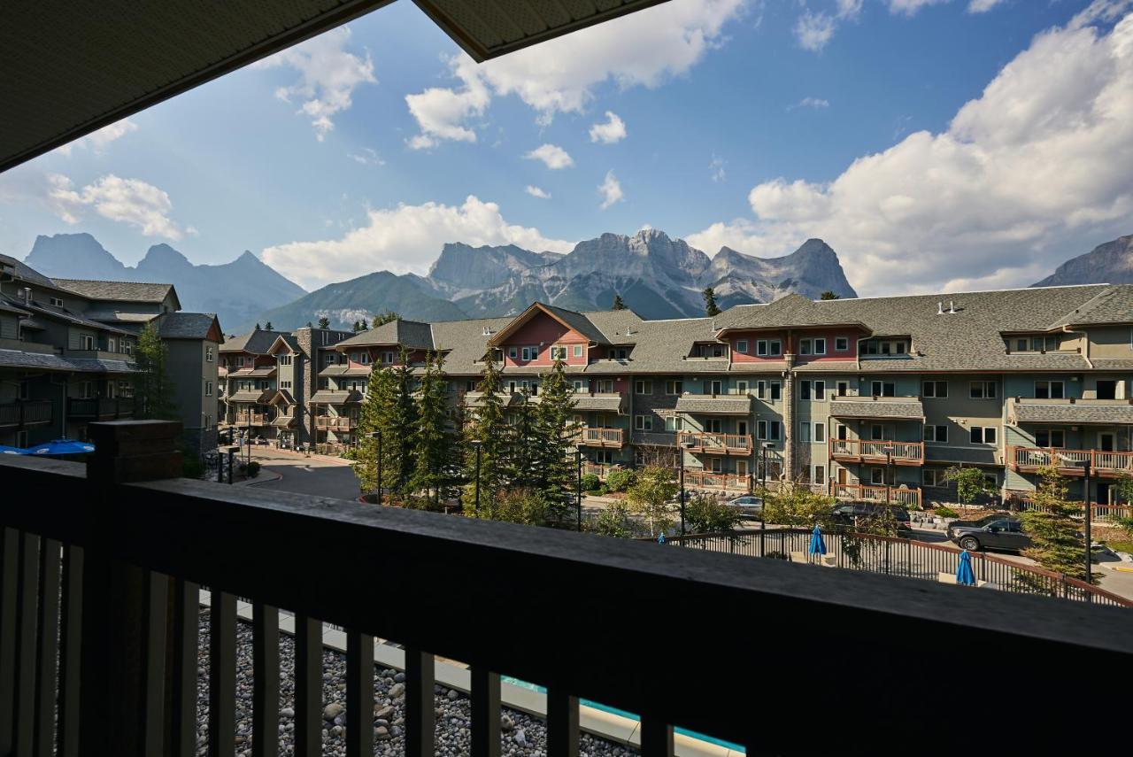Mtn View Escape With King Size Bed With Outdoor Pool - Banff Pass Included! Apartment Canmore Bagian luar foto