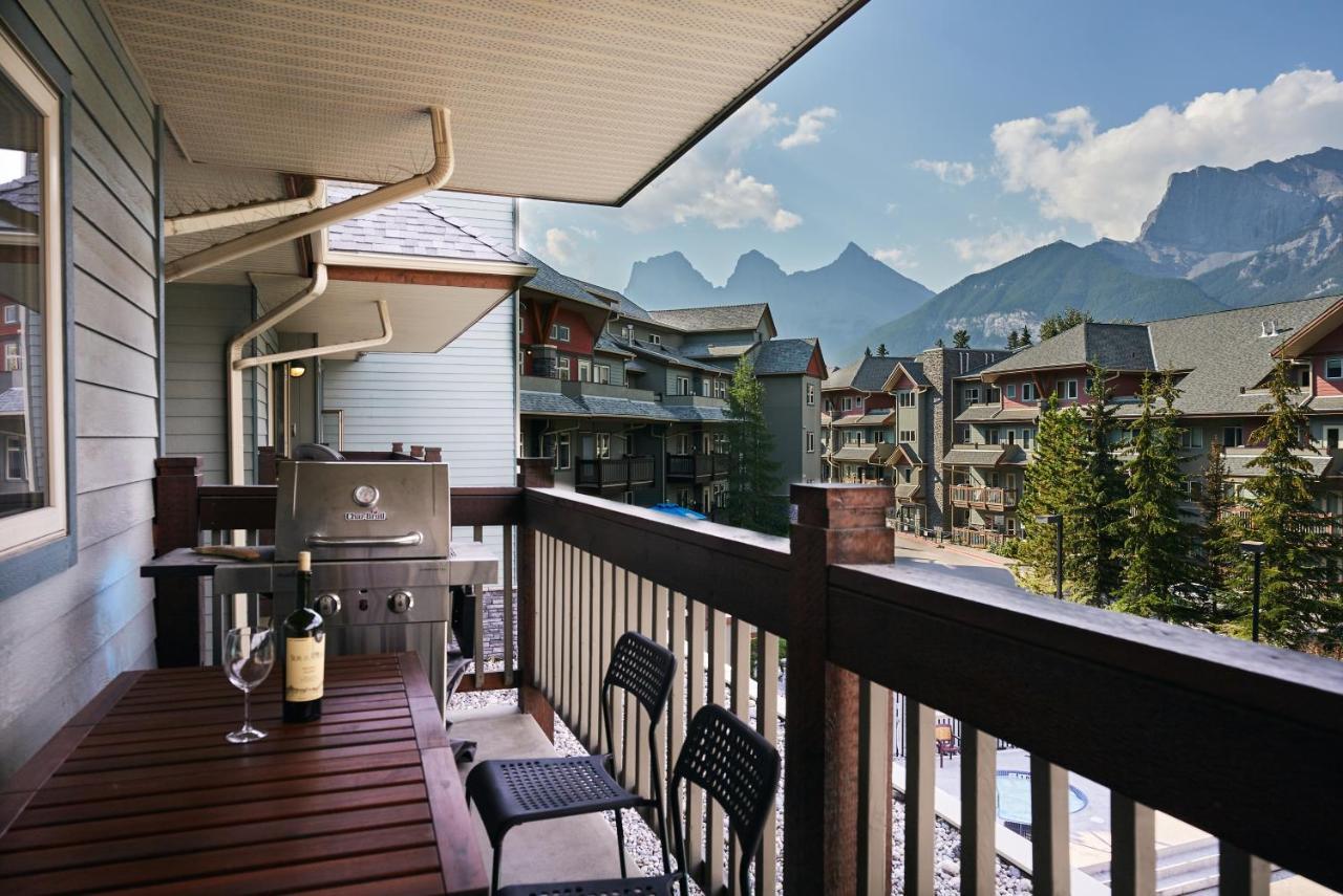 Mtn View Escape With King Size Bed With Outdoor Pool - Banff Pass Included! Apartment Canmore Bagian luar foto