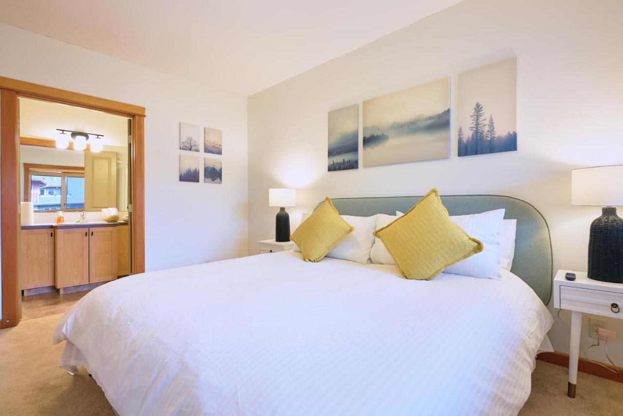 Mtn View Escape With King Size Bed With Outdoor Pool - Banff Pass Included! Apartment Canmore Bagian luar foto