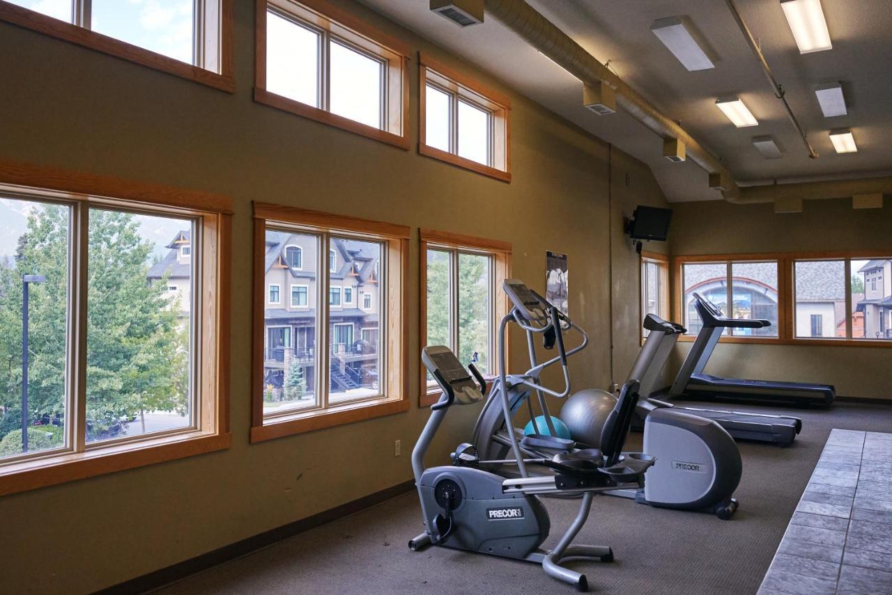 Mtn View Escape With King Size Bed With Outdoor Pool - Banff Pass Included! Apartment Canmore Bagian luar foto